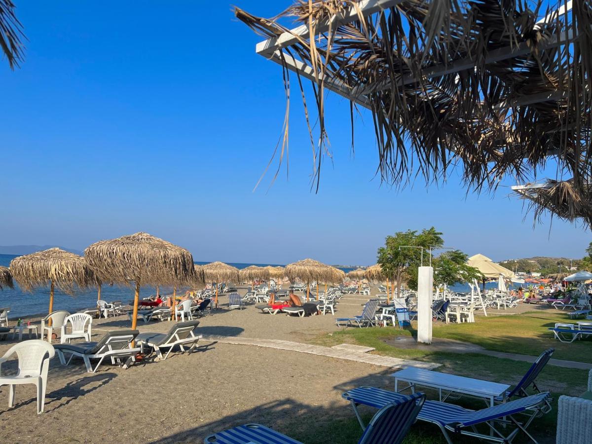 Theodorou Beach Hotel Apartments Psalidi  Bagian luar foto