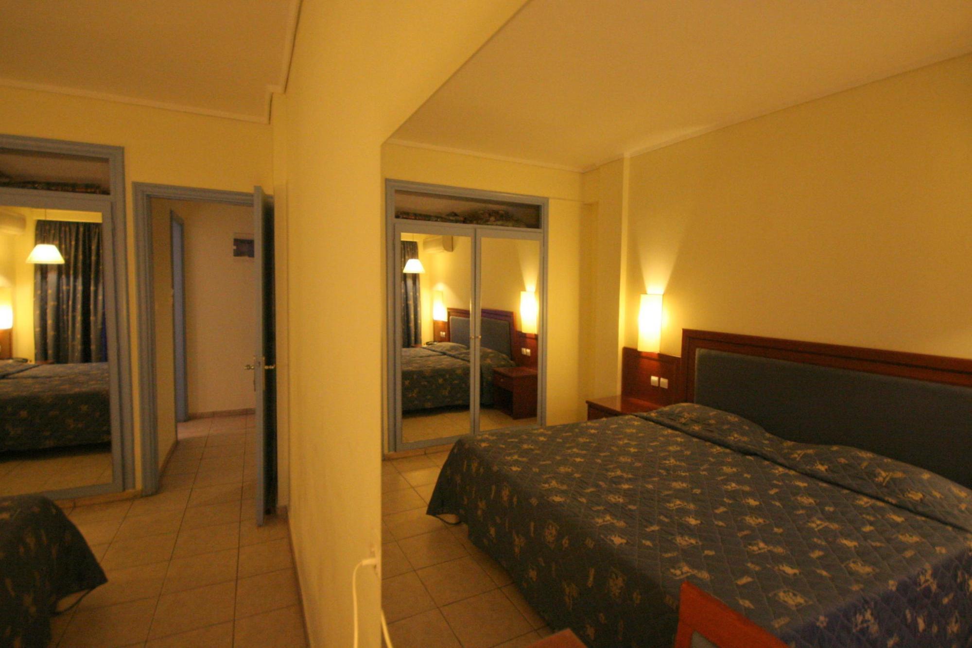 Theodorou Beach Hotel Apartments Psalidi  Bagian luar foto