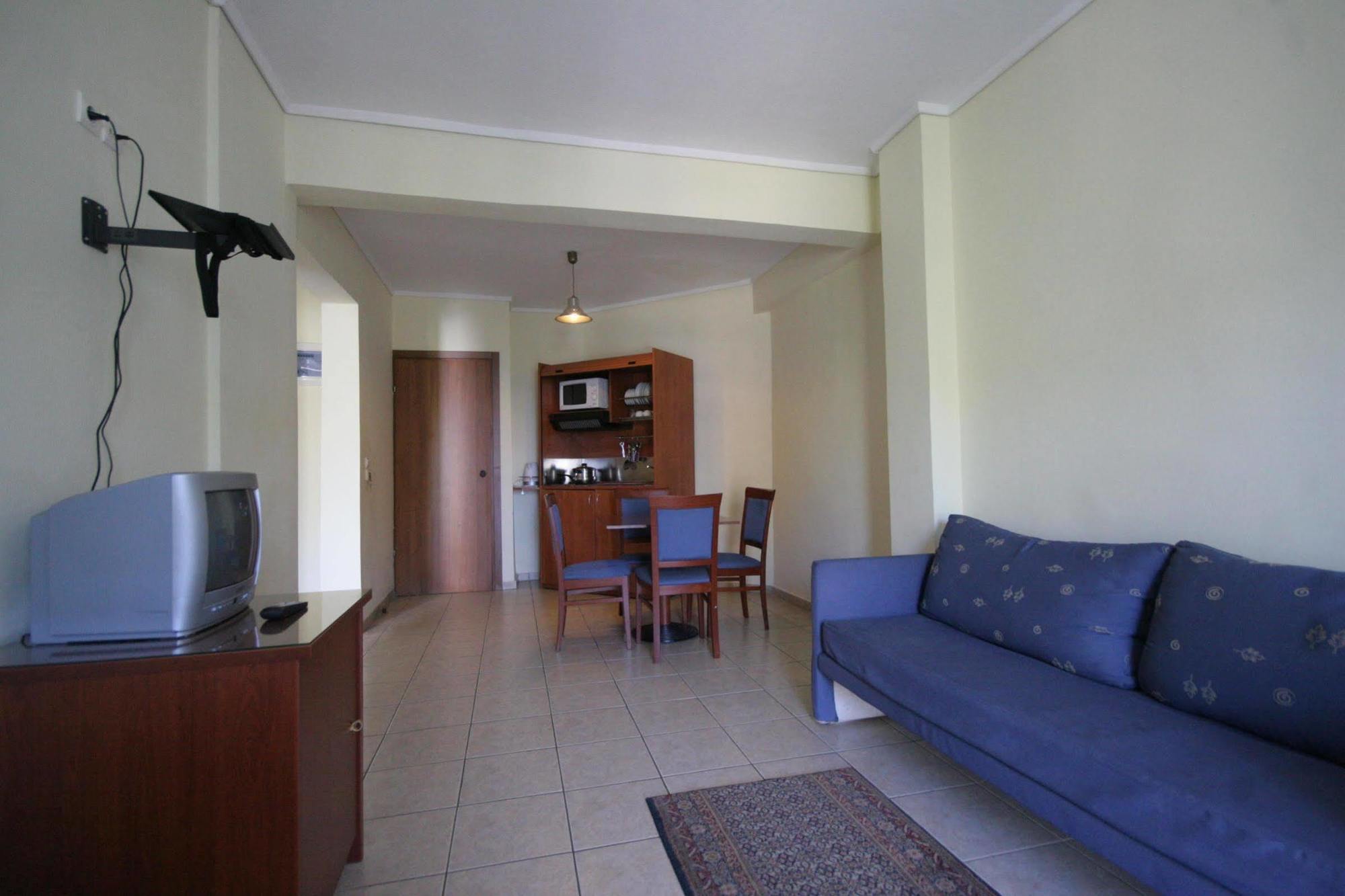 Theodorou Beach Hotel Apartments Psalidi  Bagian luar foto